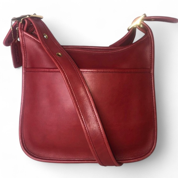 Coach Handbags - COACH Legacy Zip Red Glove-Tanned Leather Shoulder Bag Vintage 9966 COA